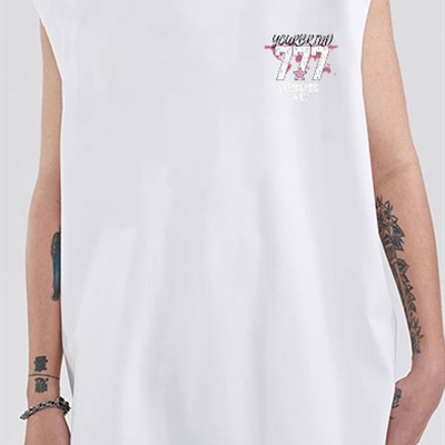 市场上装-T恤-电商T恤