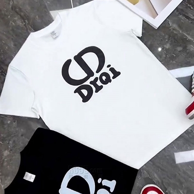 市场上装-T恤-欧货T恤