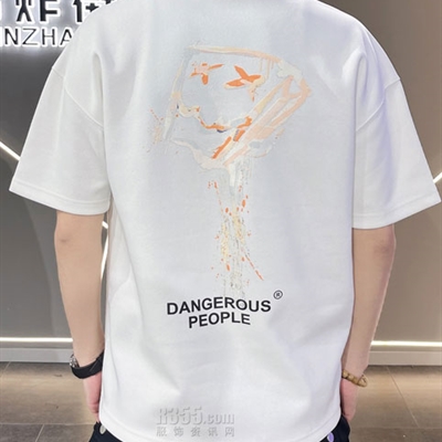 市场上装-T恤-休闲T恤