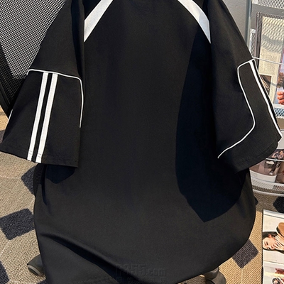 市场上装-T恤-电商T恤