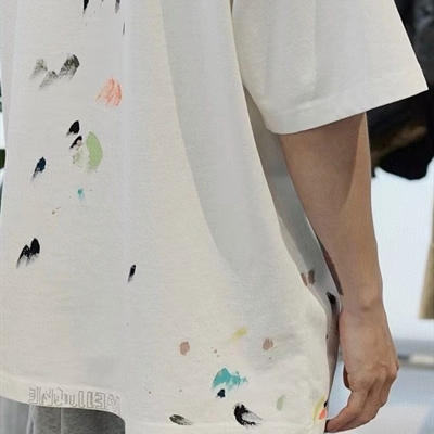 市场上装-T恤-欧货T恤