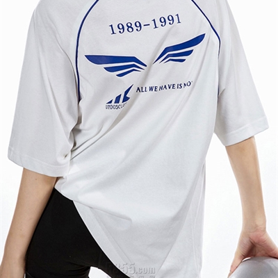 市场上装-T恤-电商T恤