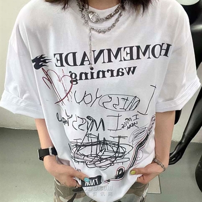 市场上装-T恤-电商T恤