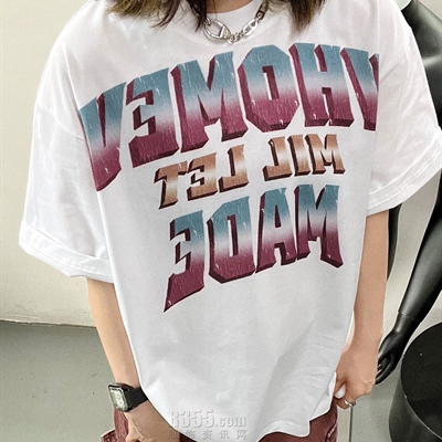 市场上装-T恤-电商T恤