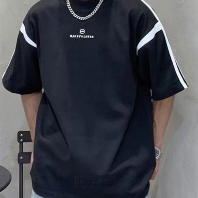 市场上装-T恤-电商T恤