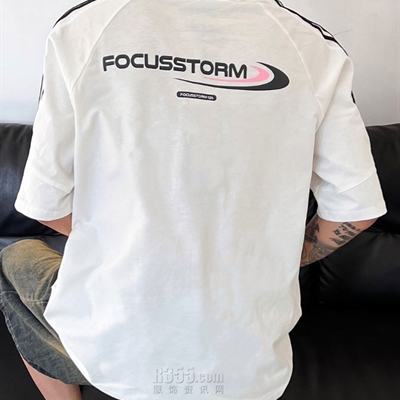 市场上装-T恤-电商T恤