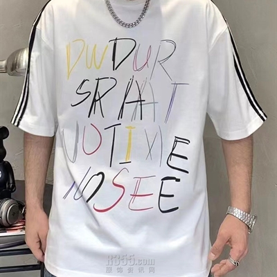 市场上装-T恤-电商T恤