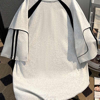 市场上装-T恤-电商T恤