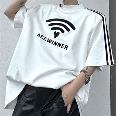 市场上装-T恤-电商T恤