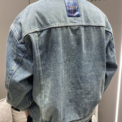 市场上装-夹克-休闲夹克