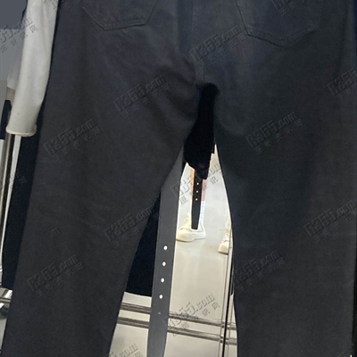 商场品牌-牛仔裤-牛仔裤{实拍}