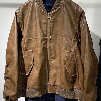 市场上装-皮衣-休闲皮衣