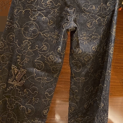 商场品牌-牛仔裤-牛仔裤{实拍}
