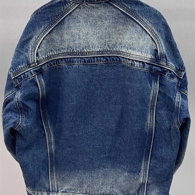 市场上装-夹克-休闲夹克