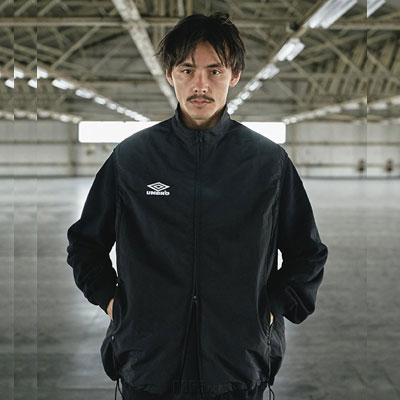 美国《UMBRO x URBAN RESEARCH DOORS》2024秋冬休闲时尚男装