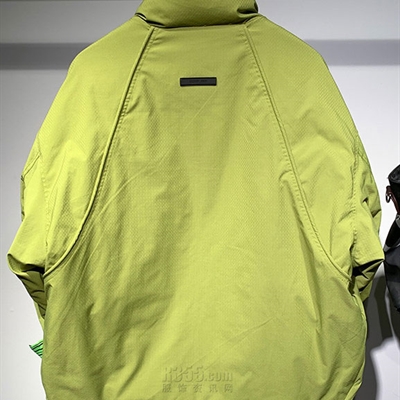 市场上装-棉衣/羽绒服-休闲棉服