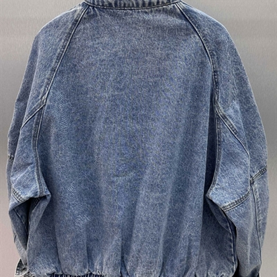 市场上装-夹克-休闲夹克