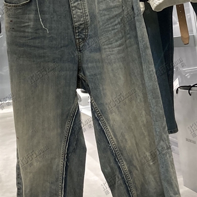商场品牌-牛仔裤-牛仔裤
