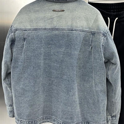 市场上装-夹克-休闲夹克