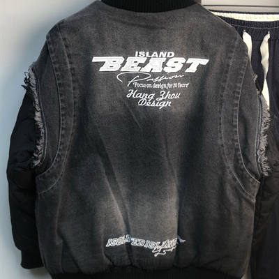 市场上装-夹克-休闲夹克