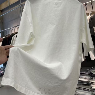 市场上装-T恤-休闲T恤