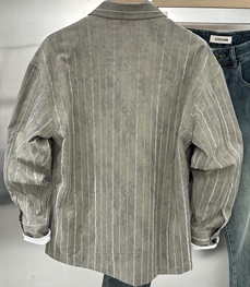 市场上装-衬衫-休闲衬衫