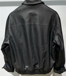 市场上装-皮衣-休闲皮衣