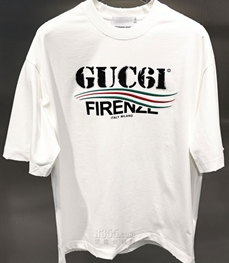 市场上装-T恤-欧货T恤