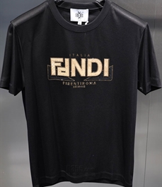 市场上装-T恤-欧货T恤