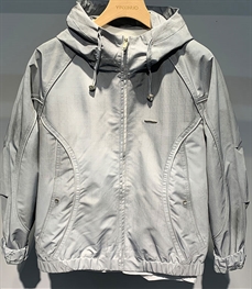 市场上装-夹克-休闲夹克