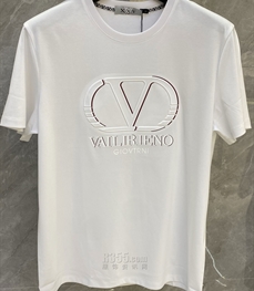 市场上装-T恤-欧货T恤