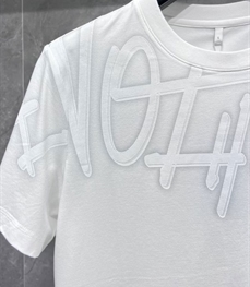 市场上装-T恤-欧货T恤