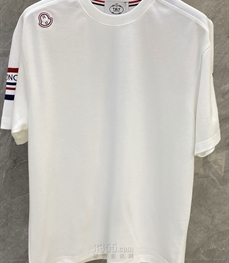 市场上装-T恤-欧货T恤