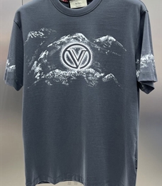 市场上装-T恤-欧货T恤