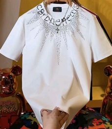 市场上装-T恤-欧货T恤