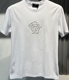 市场上装-T恤-欧货T恤