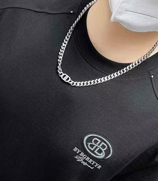 市场上装-T恤-欧货T恤