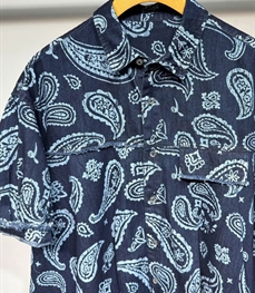 市场上装-衬衫-休闲衬衫