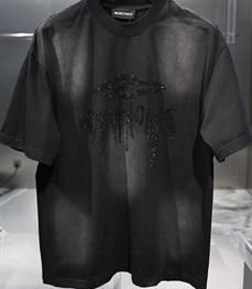 市场上装-T恤-欧货T恤