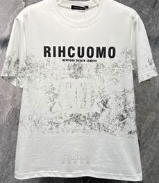 市场上装-T恤-欧货T恤