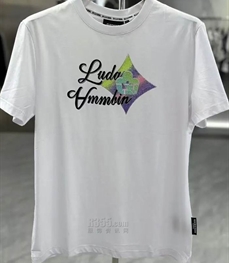 市场上装-T恤-欧货T恤