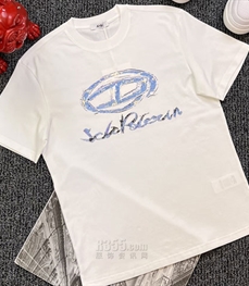 市场上装-T恤-欧货T恤