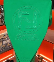 市场上装-T恤-欧货T恤