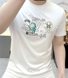 市场上装-T恤-欧货T恤