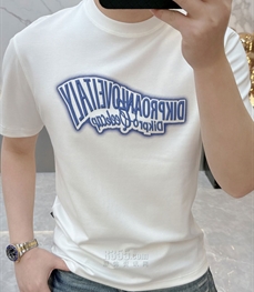 市场上装-T恤-欧货T恤