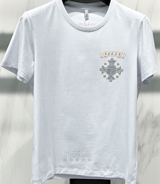 市场上装-T恤-欧货T恤