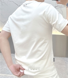 市场上装-T恤-欧货T恤