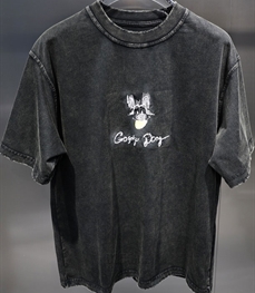 市场上装-T恤-欧货T恤