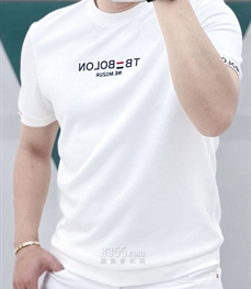 市场上装-T恤-欧货T恤