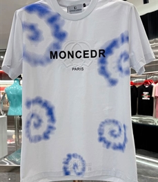 市场上装-T恤-欧货T恤